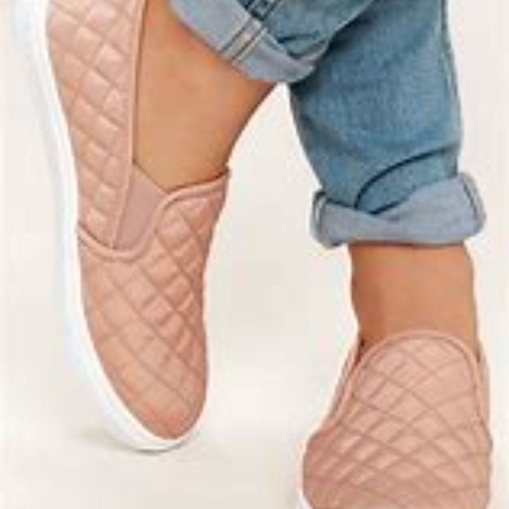 Steve Madden Ecntrcqt Blush Quilted Slip-On Sneakers SZ 9B